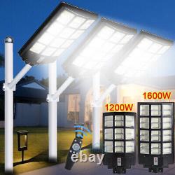 990000000000LM 1600W Watts Commercial Solar Street Light Parking Lot Road Lamp